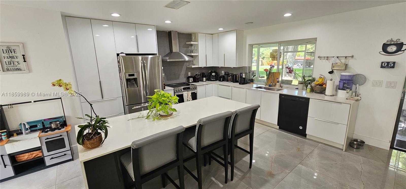 Small Image of 1670 SOUTH WEST 139TH AVE, Davie Number 9