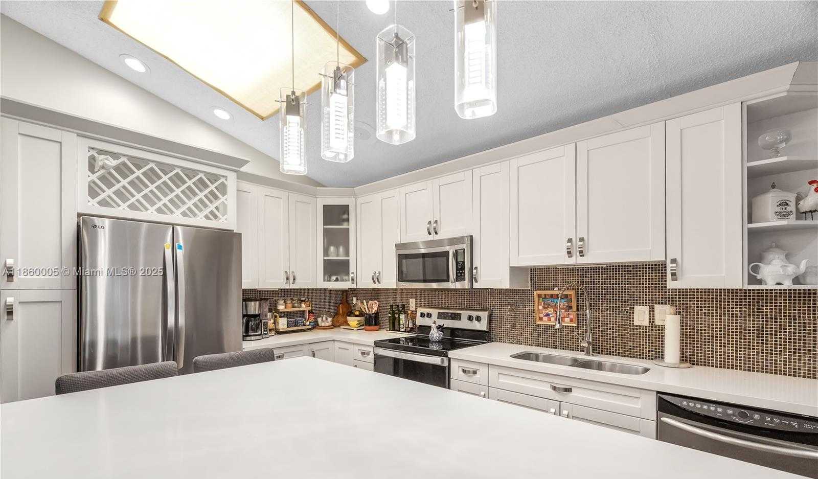 Small Image of 10048 SOUTH WEST 222ND ST, Cutler Bay Number 19