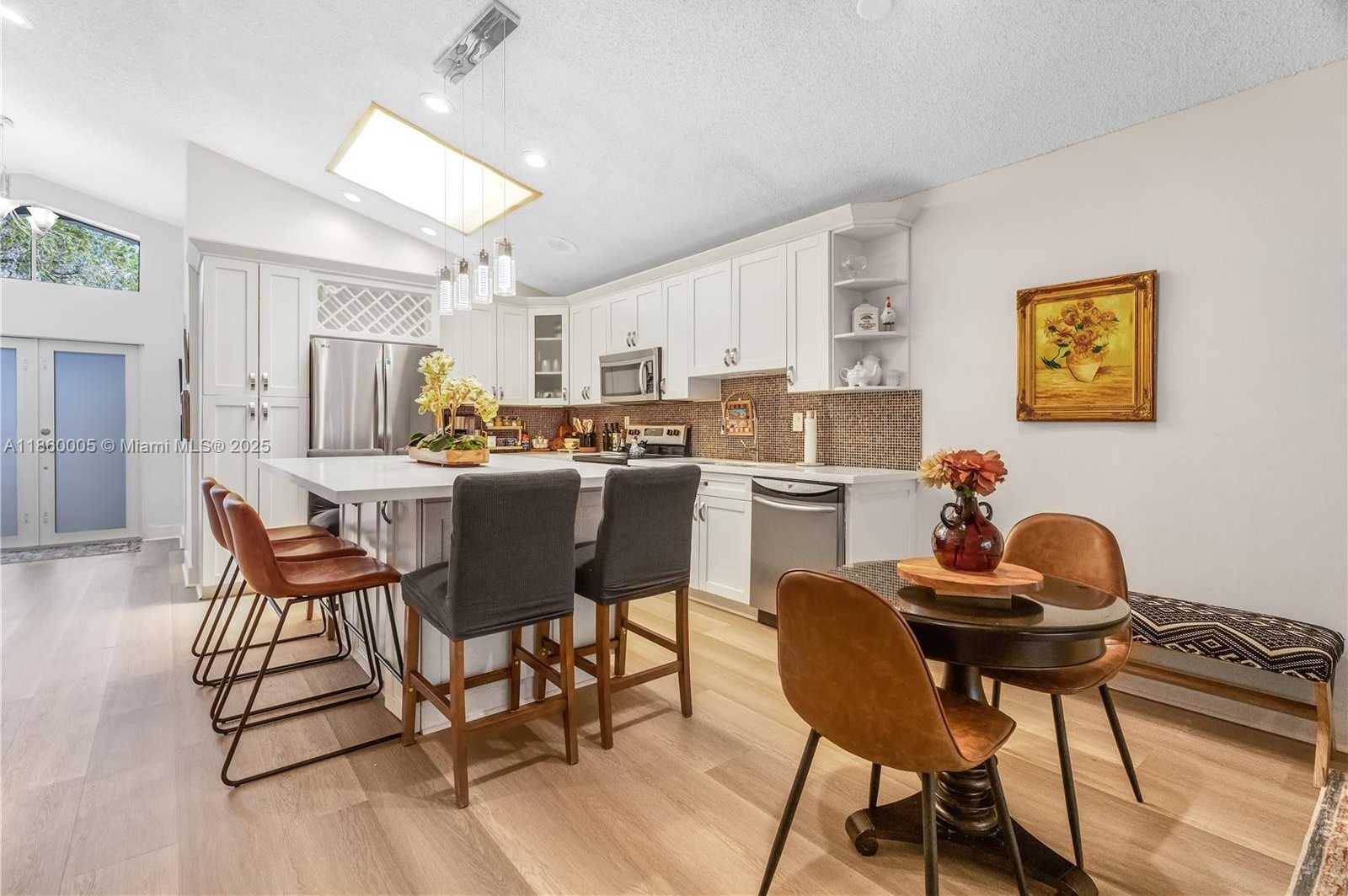 Small Image of 10048 SOUTH WEST 222ND ST, Cutler Bay Number 2