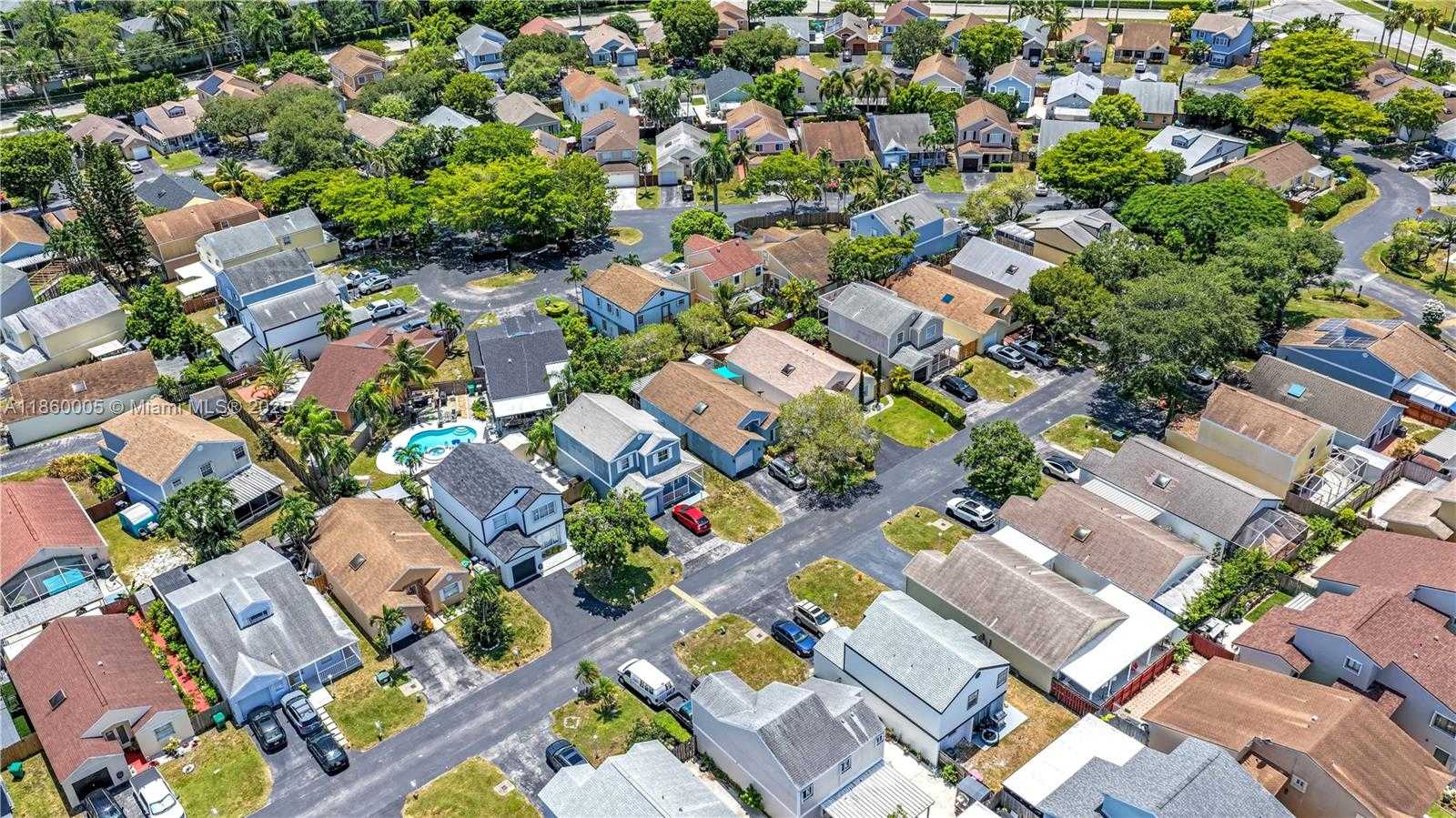 Small Image of 10048 SOUTH WEST 222ND ST, Cutler Bay Number 6