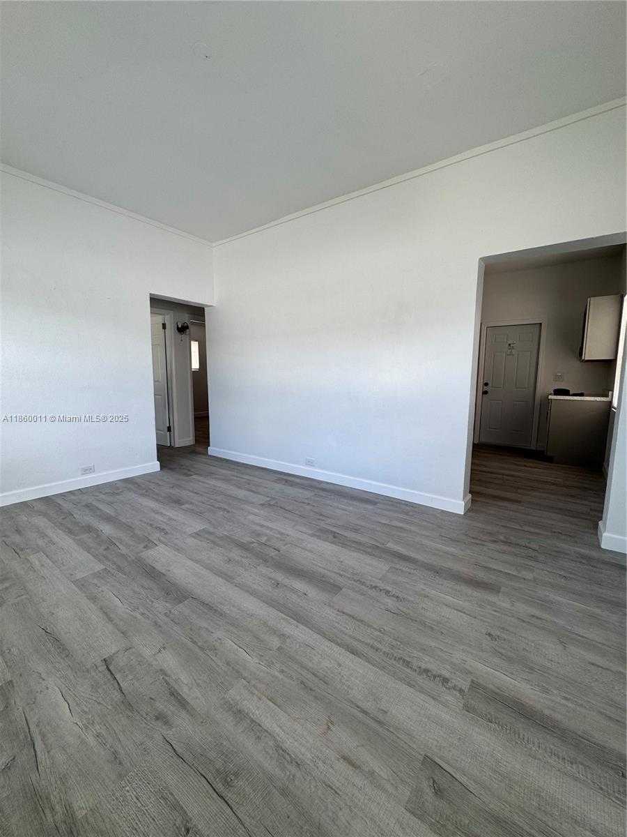 Small Image of 568 EAST 49TH ST, Hialeah Number 3