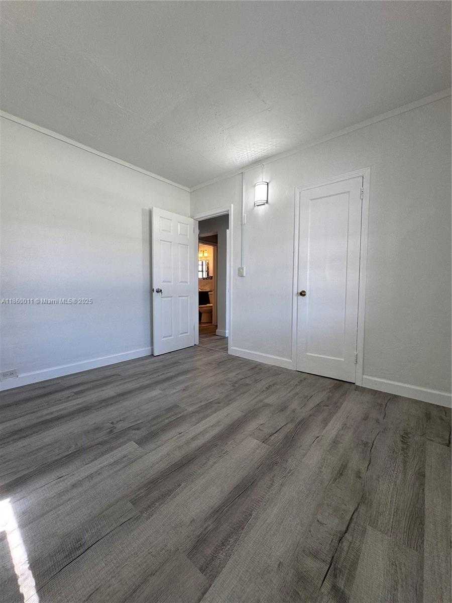 Small Image of 568 EAST 49TH ST, Hialeah Number 5