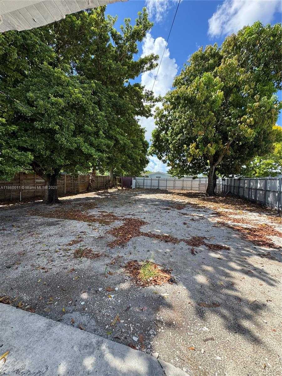 Small Image of 568 EAST 49TH ST, Hialeah Number 9