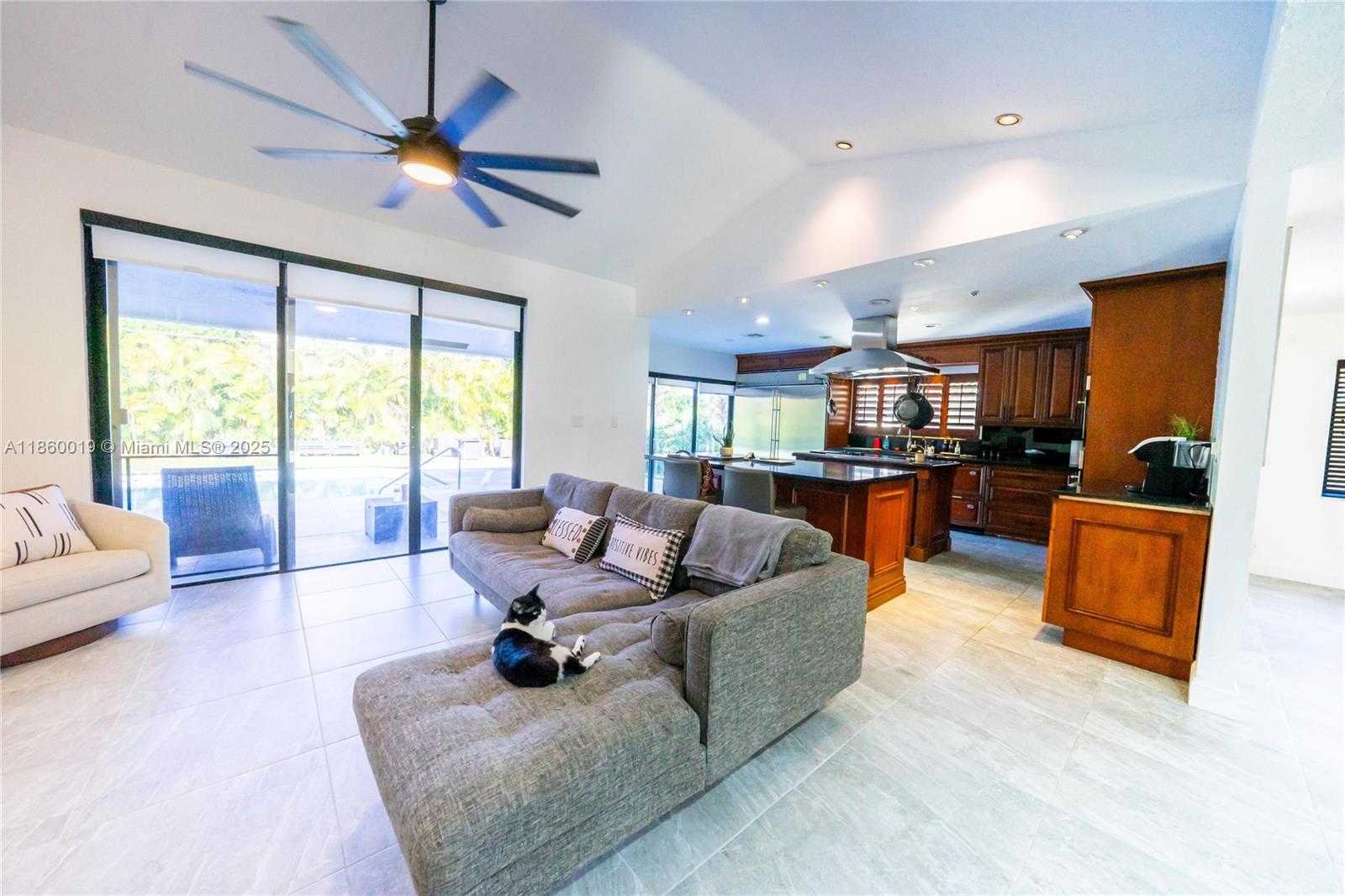 Small Image of 3950 NORTH WEST 73RD AVE, Lauderhill Number 11