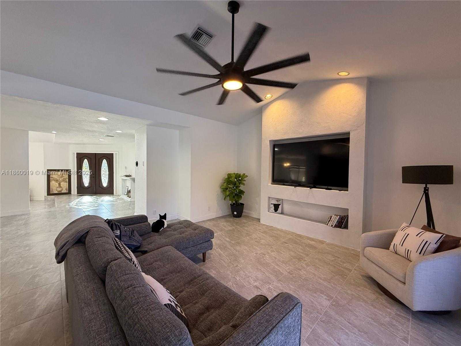 Small Image of 3950 NORTH WEST 73RD AVE, Lauderhill Number 16