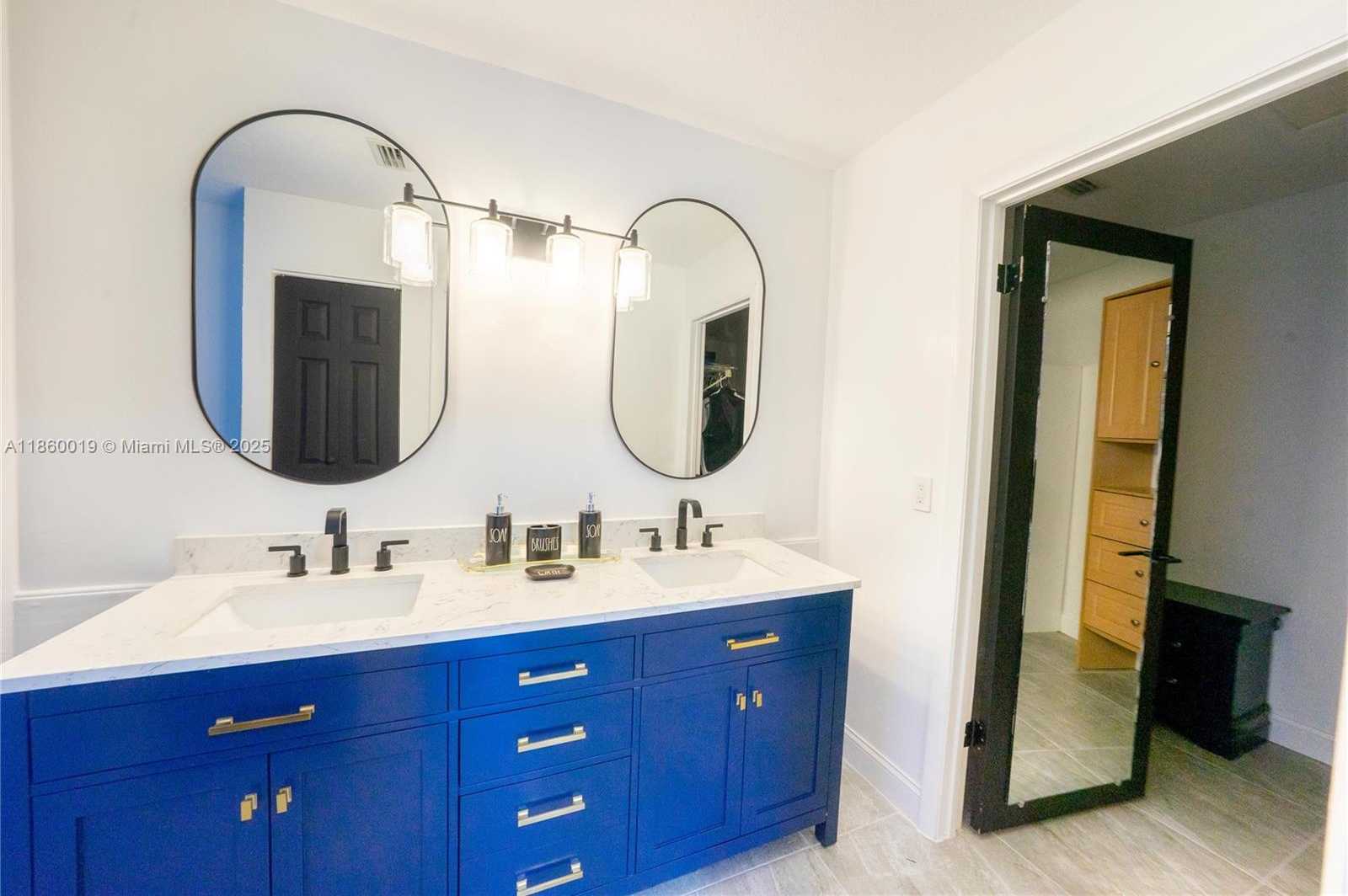 Small Image of 3950 NORTH WEST 73RD AVE, Lauderhill Number 26