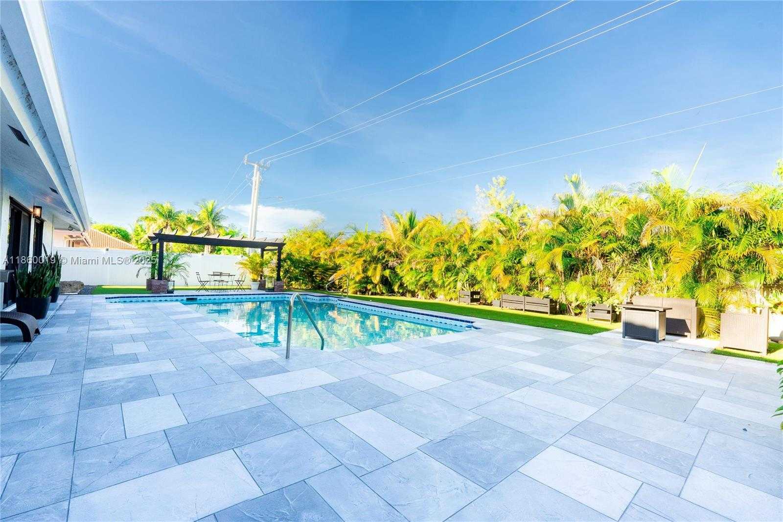Small Image of 3950 NORTH WEST 73RD AVE, Lauderhill Number 39
