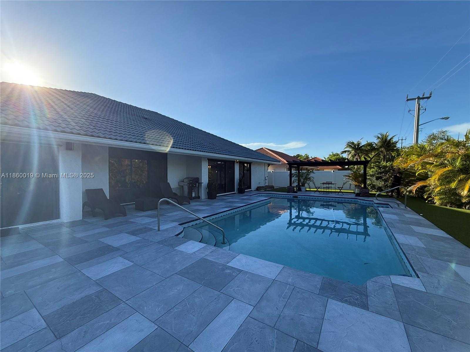 Small Image of 3950 NORTH WEST 73RD AVE, Lauderhill Number 41
