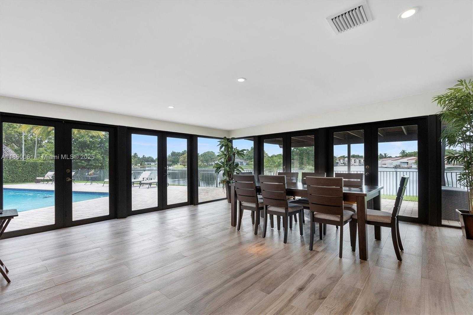 Small Image of 14830 DADE PINE AVE, Miami Lakes Number 18