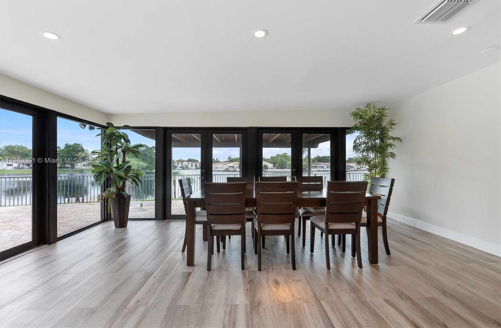Small Image of 14830 DADE PINE AVE, Miami Lakes Number 19