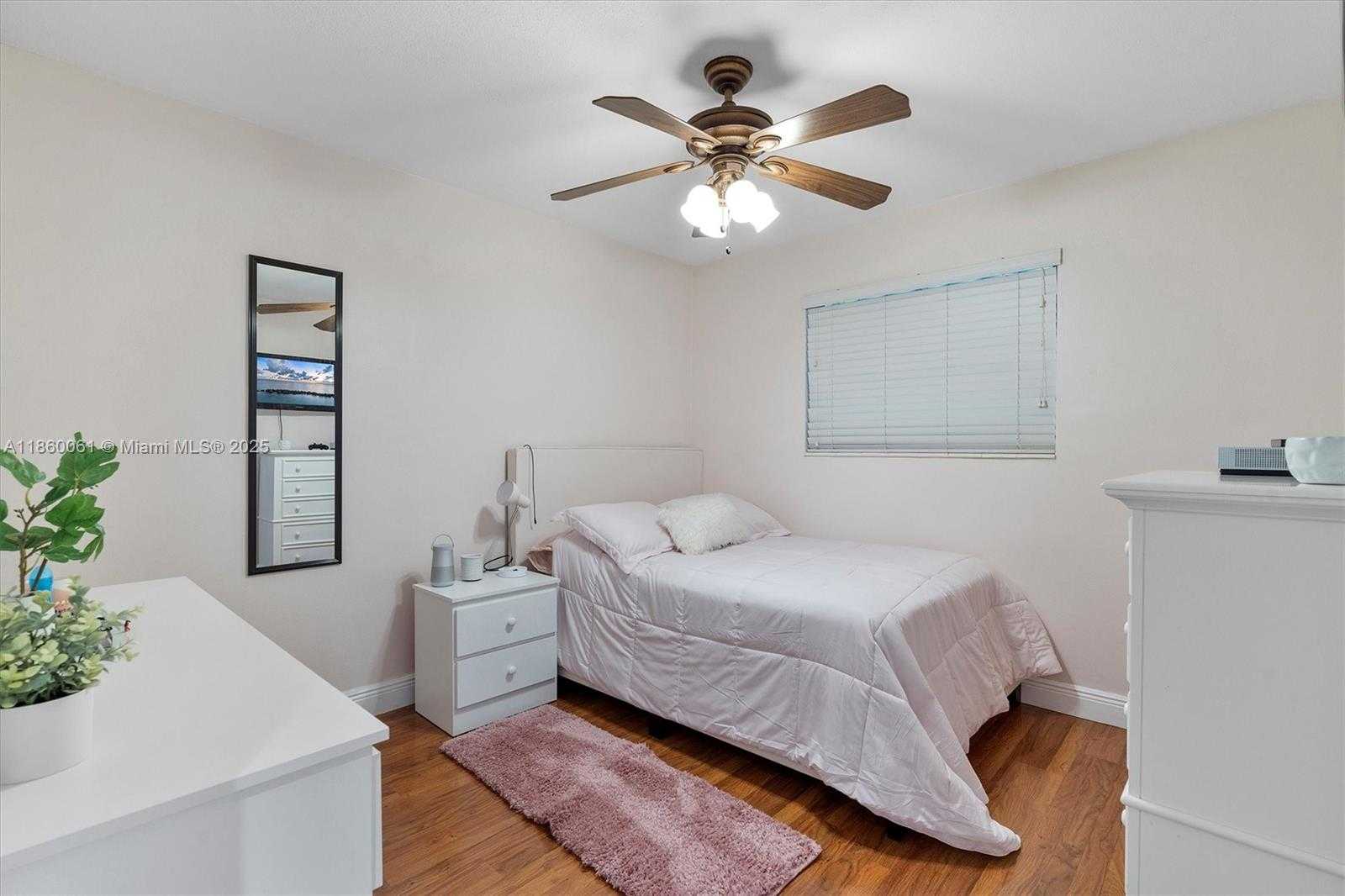 Small Image of 14830 DADE PINE AVE, Miami Lakes Number 37