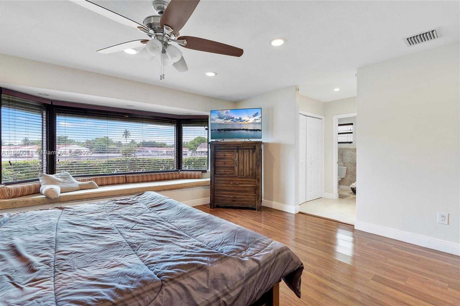 Small Image of 14830 DADE PINE AVE, Miami Lakes Number 41