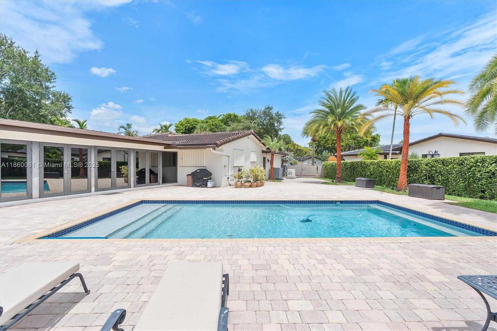 Small Image of 14830 DADE PINE AVE, Miami Lakes Number 44