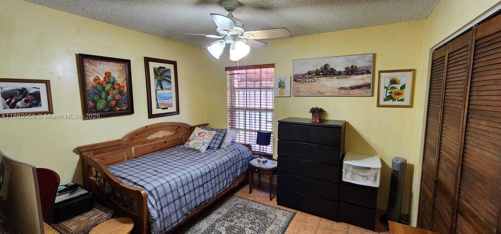 Small Image of 18959 NORTH WEST 63RD CT CIR, Hialeah Number 5