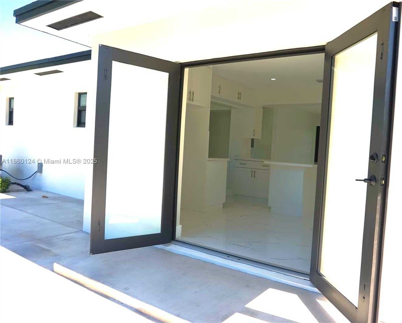 Small Image of 53 NORTH WEST 68TH ST, Miami Number 15