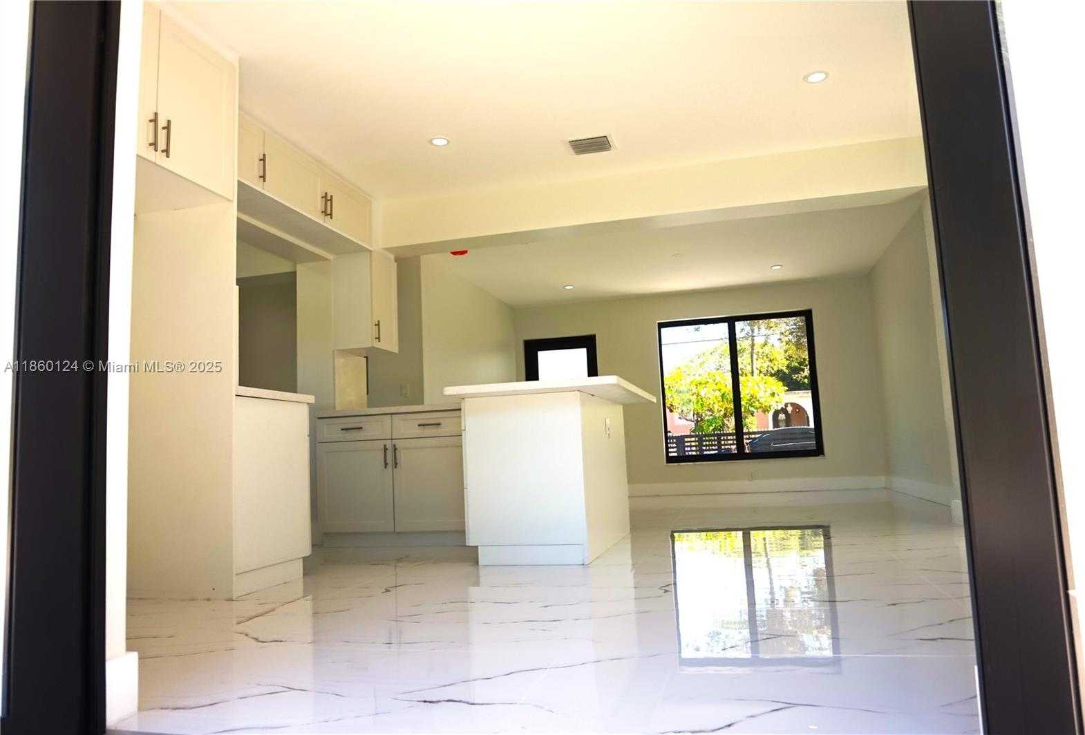 Small Image of 53 NORTH WEST 68TH ST, Miami Number 16