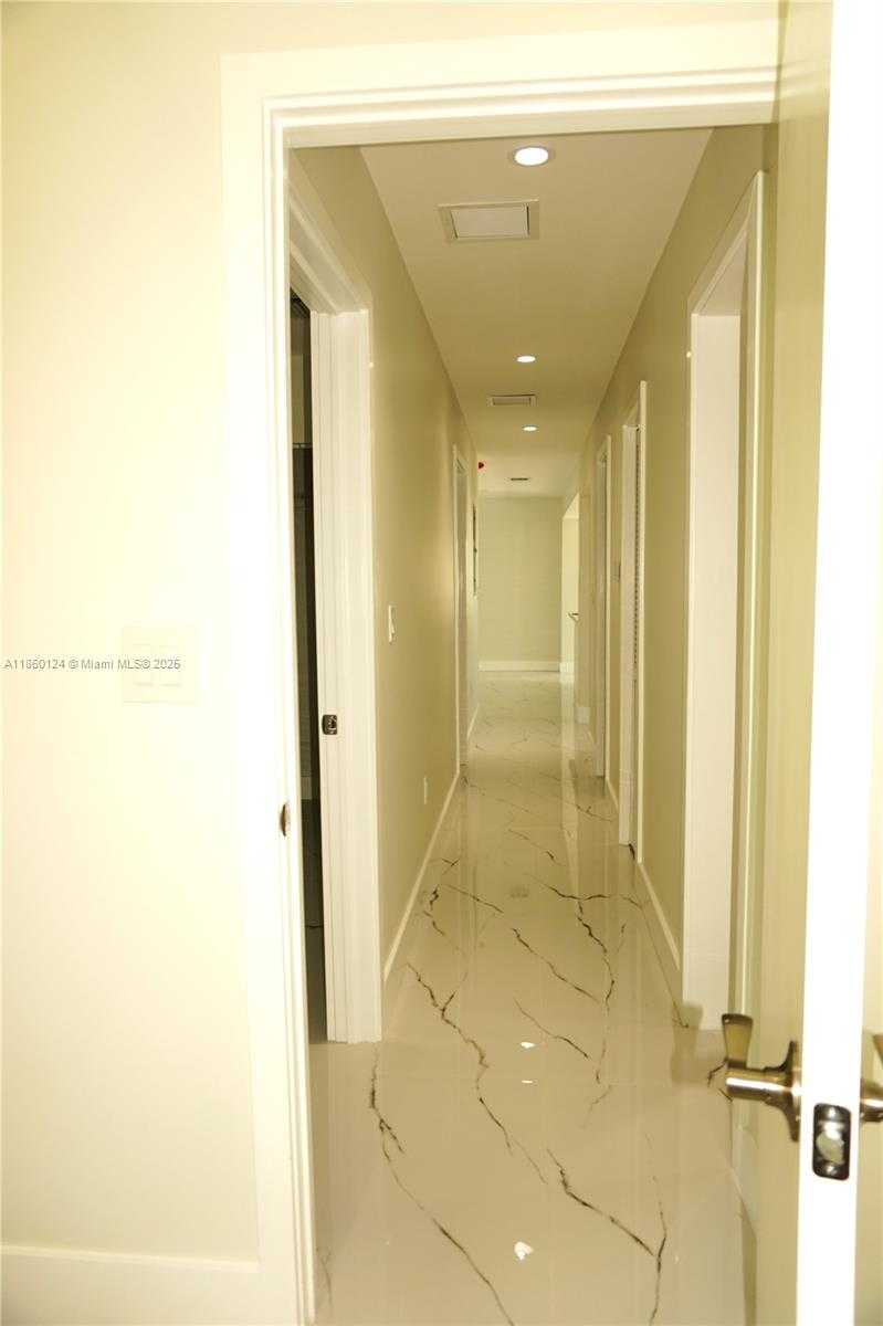 Small Image of 53 NORTH WEST 68TH ST, Miami Number 17
