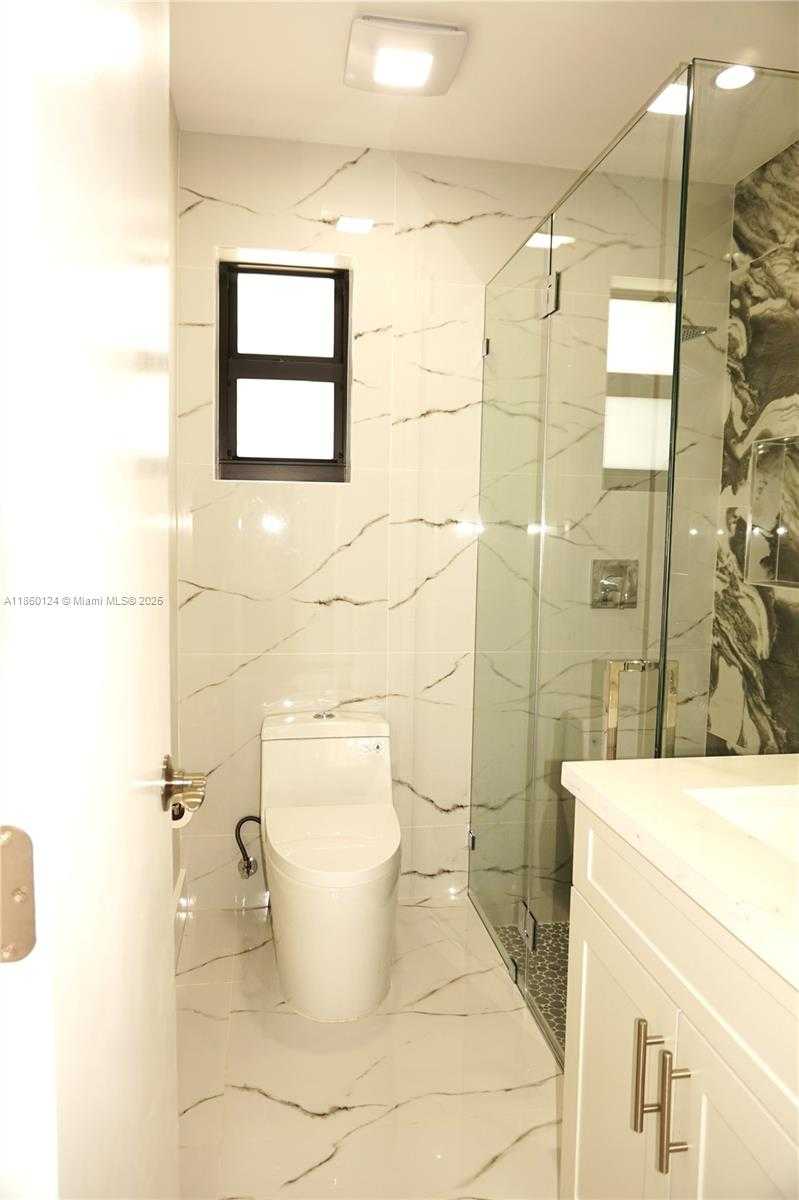 Small Image of 53 NORTH WEST 68TH ST, Miami Number 22