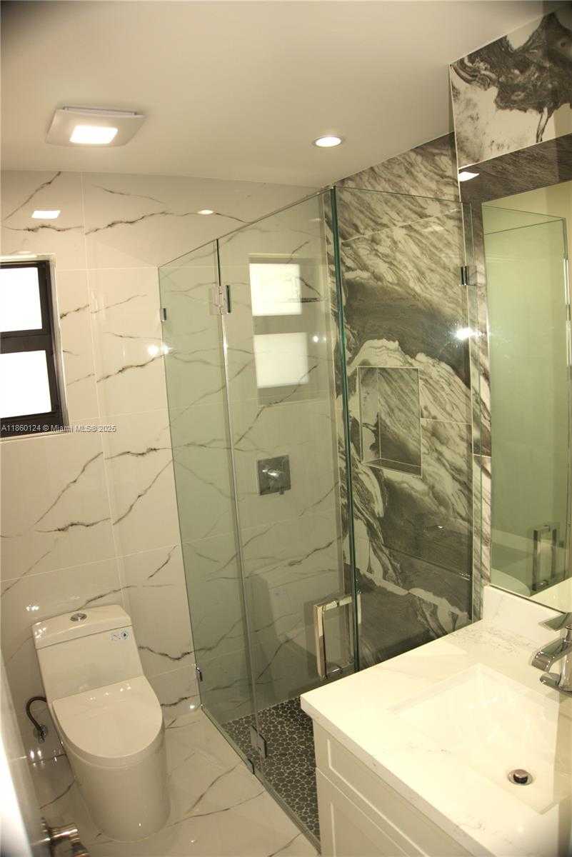 Small Image of 53 NORTH WEST 68TH ST, Miami Number 24