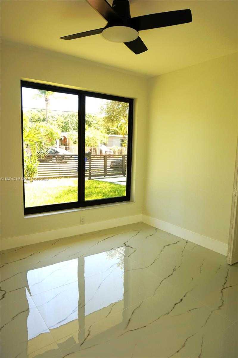 Small Image of 53 NORTH WEST 68TH ST, Miami Number 30