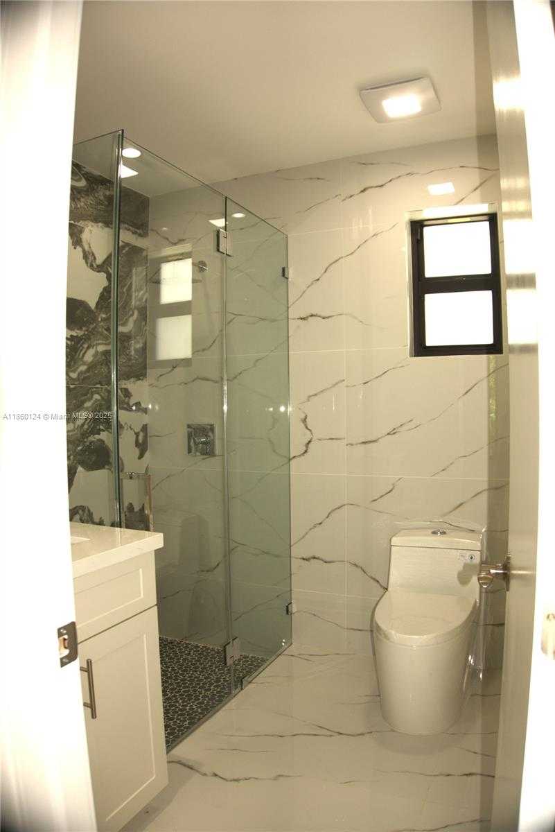 Small Image of 53 NORTH WEST 68TH ST, Miami Number 33