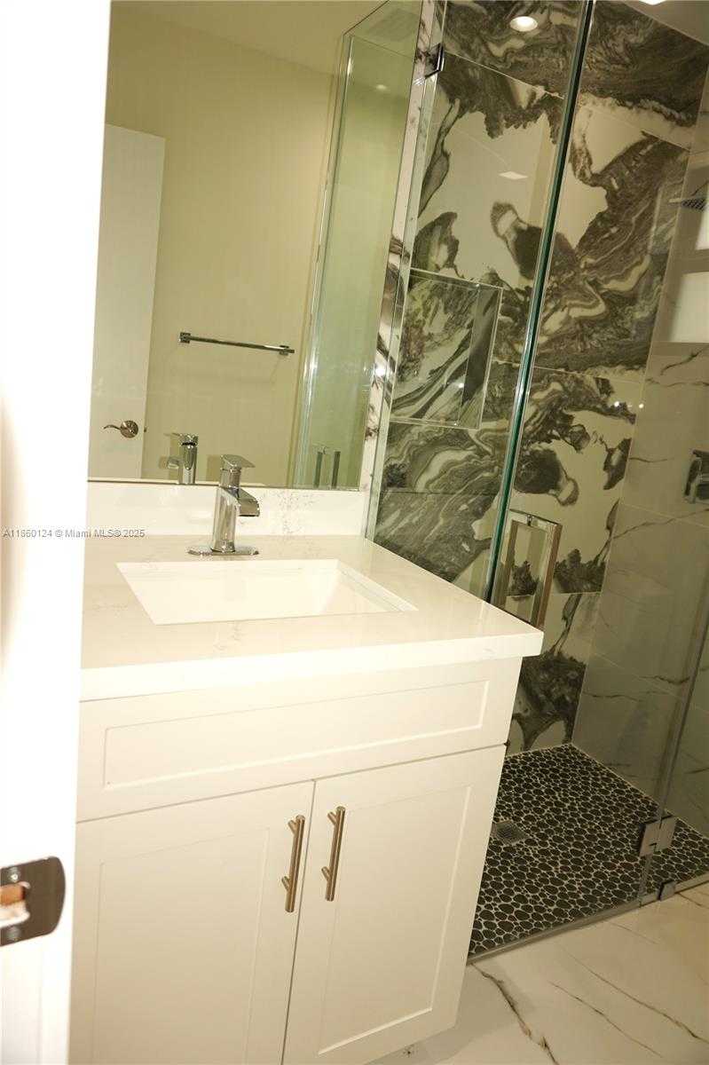 Small Image of 53 NORTH WEST 68TH ST, Miami Number 34