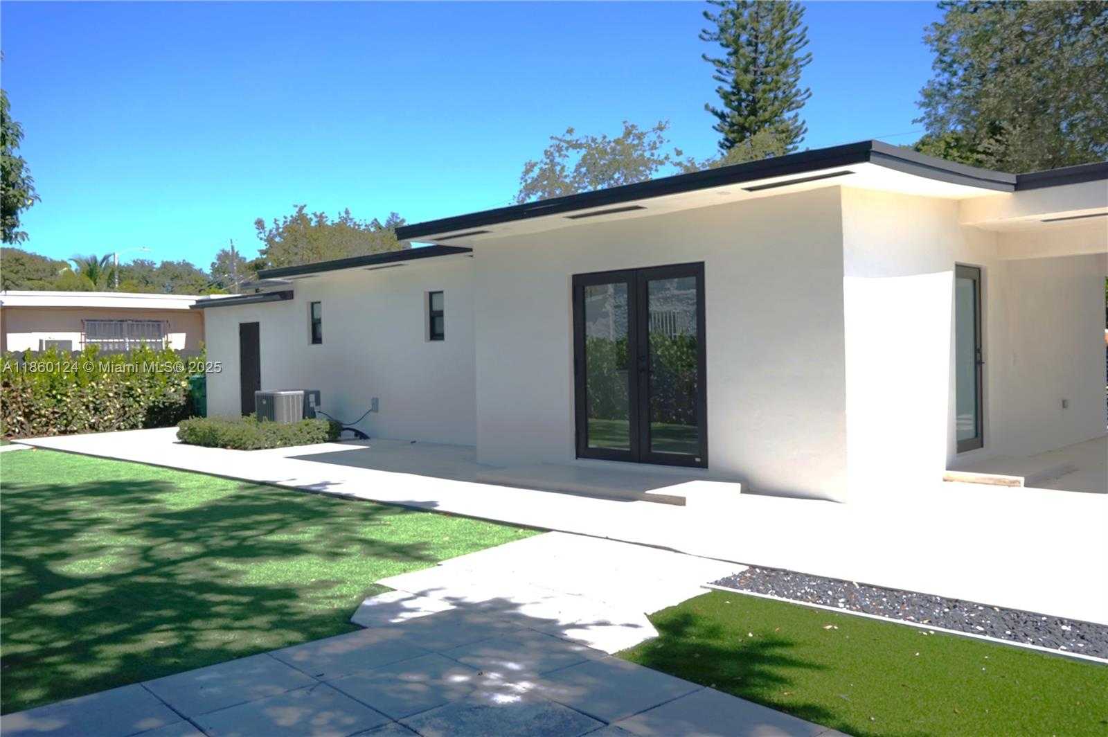 Small Image of 53 NORTH WEST 68TH ST, Miami Number 37