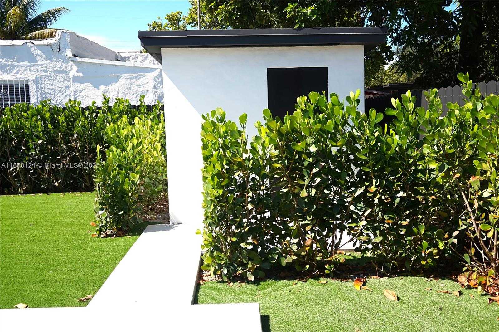 Small Image of 53 NORTH WEST 68TH ST, Miami Number 39