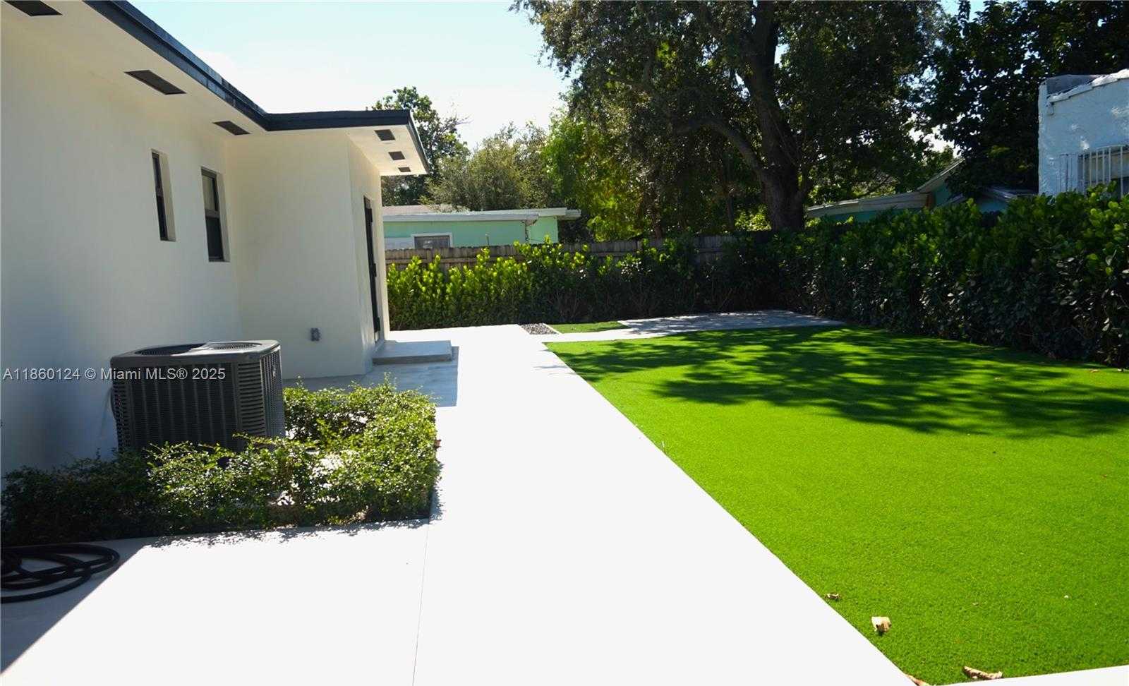 Small Image of 53 NORTH WEST 68TH ST, Miami Number 45