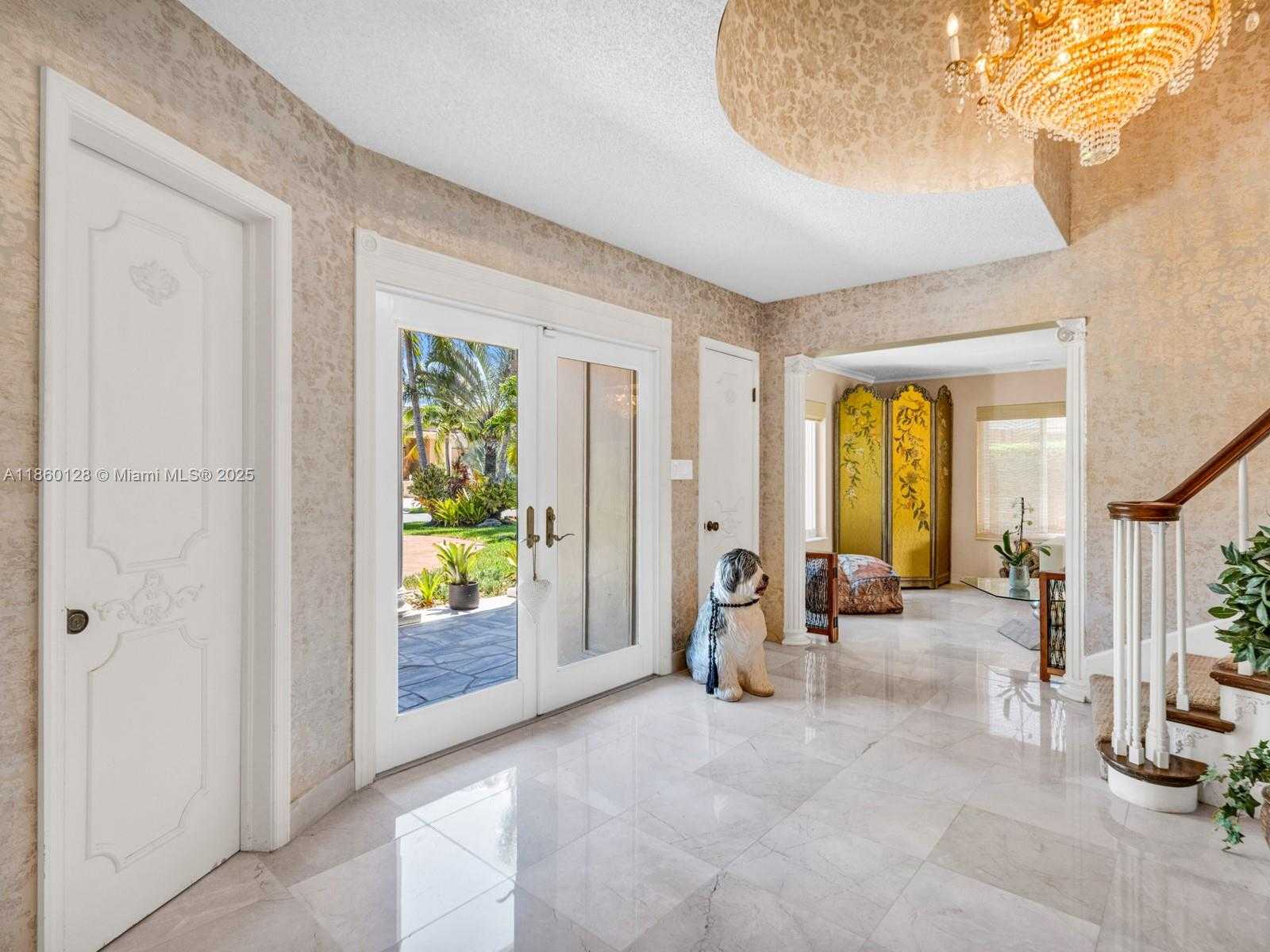 Small Image of 624 PALM DR, Hallandale Beach Number 11