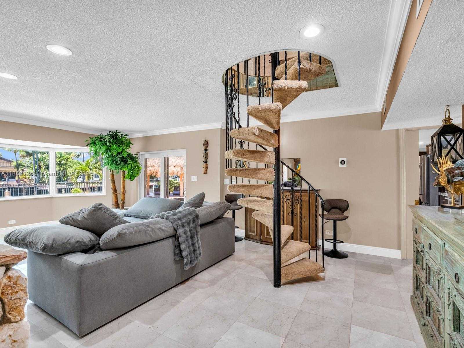 Small Image of 624 PALM DR, Hallandale Beach Number 17