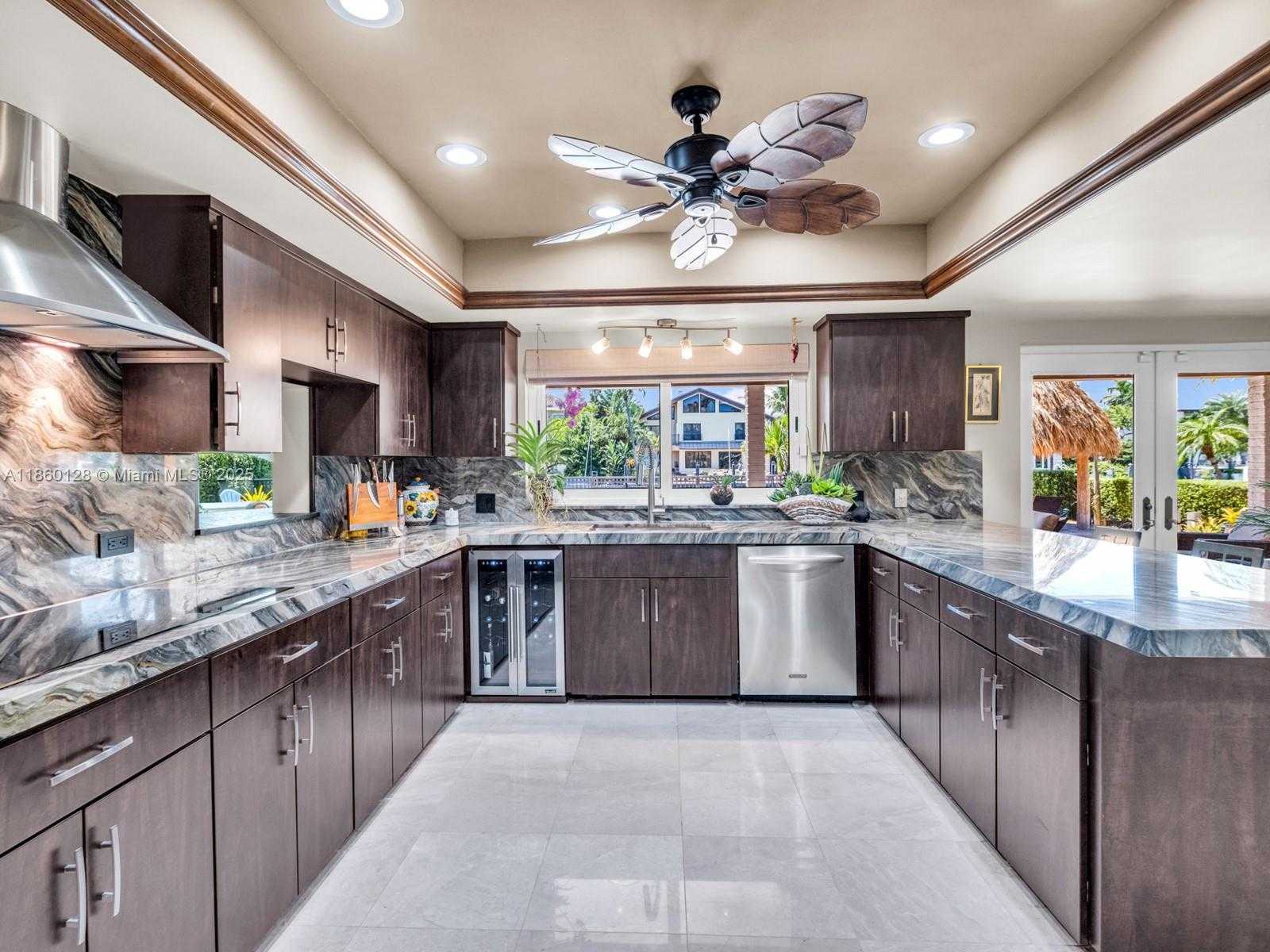 Small Image of 624 PALM DR, Hallandale Beach Number 21