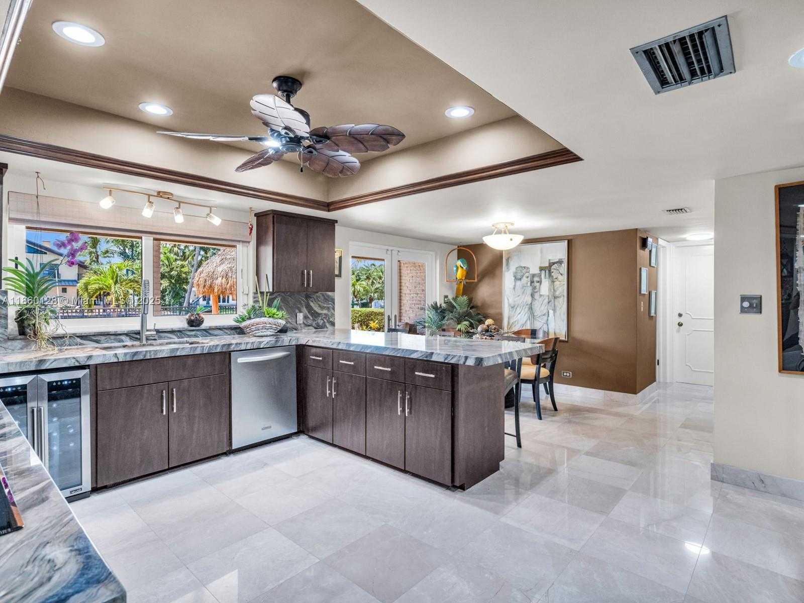 Small Image of 624 PALM DR, Hallandale Beach Number 22