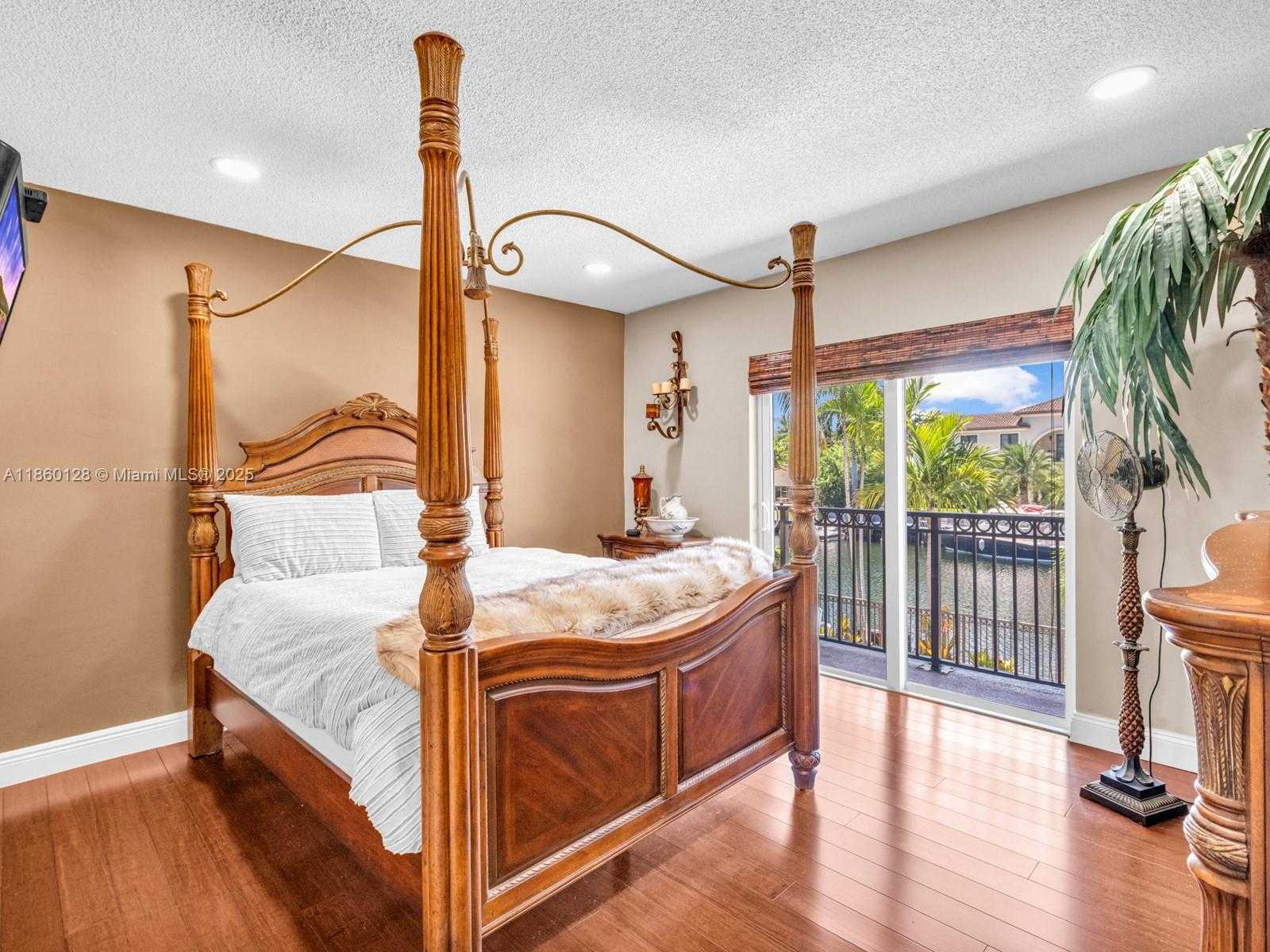 Small Image of 624 PALM DR, Hallandale Beach Number 29