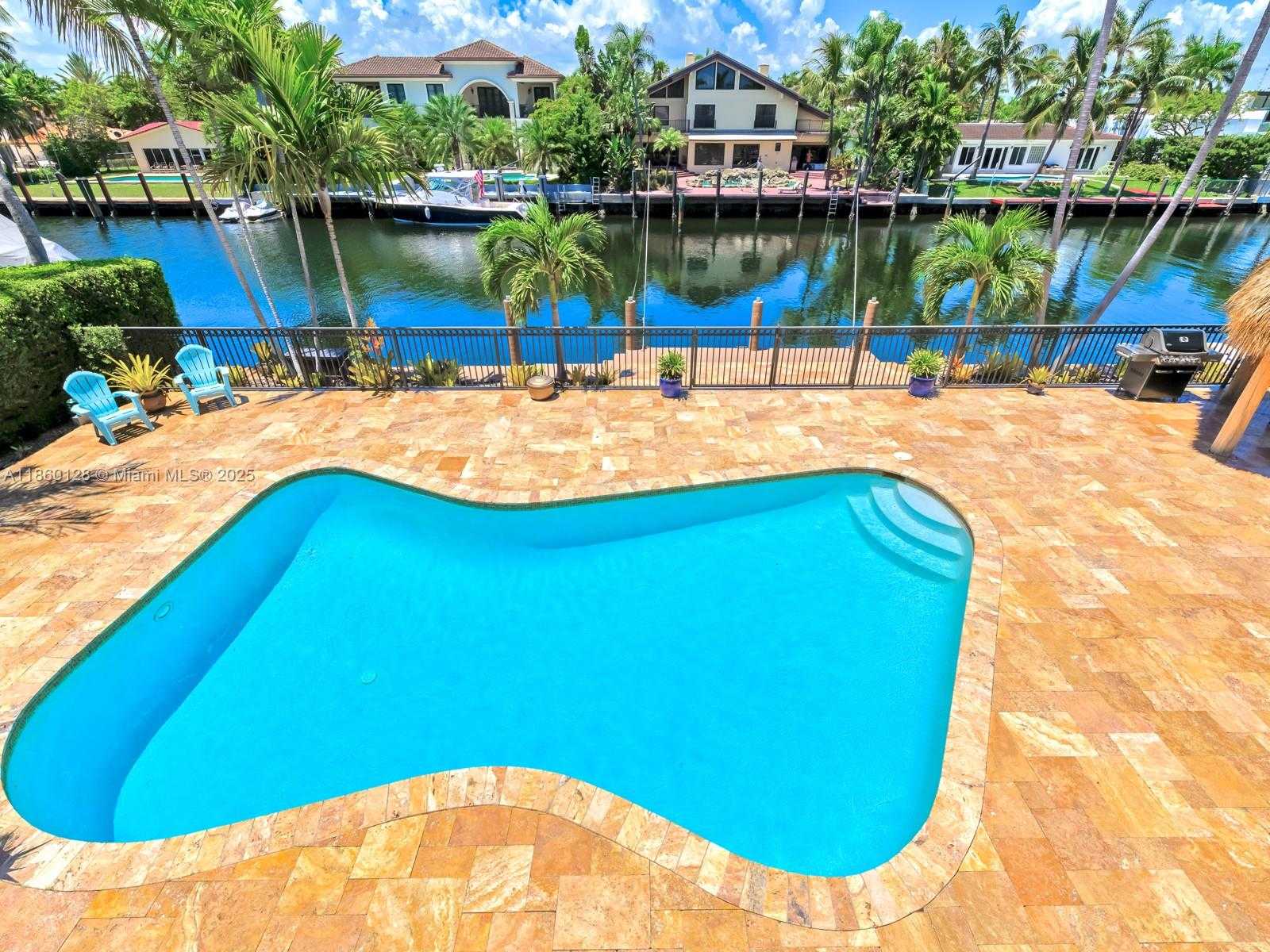 Small Image of 624 PALM DR, Hallandale Beach Number 32