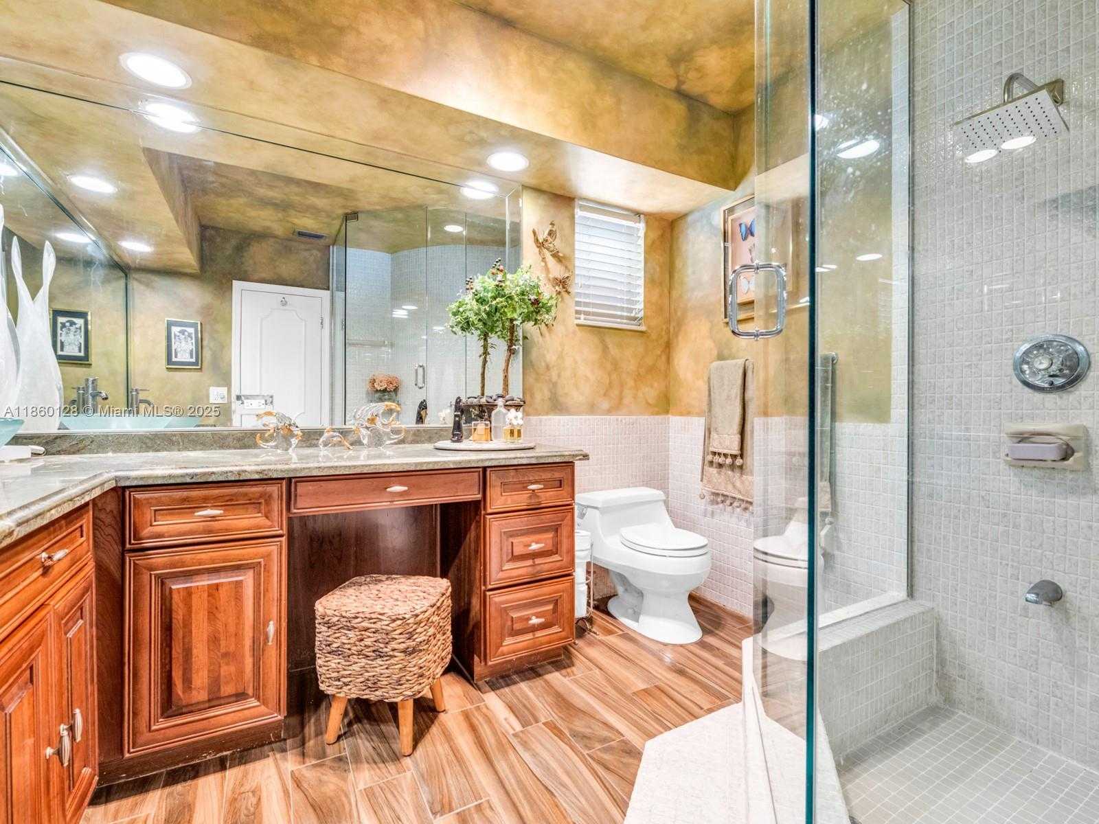 Small Image of 624 PALM DR, Hallandale Beach Number 39