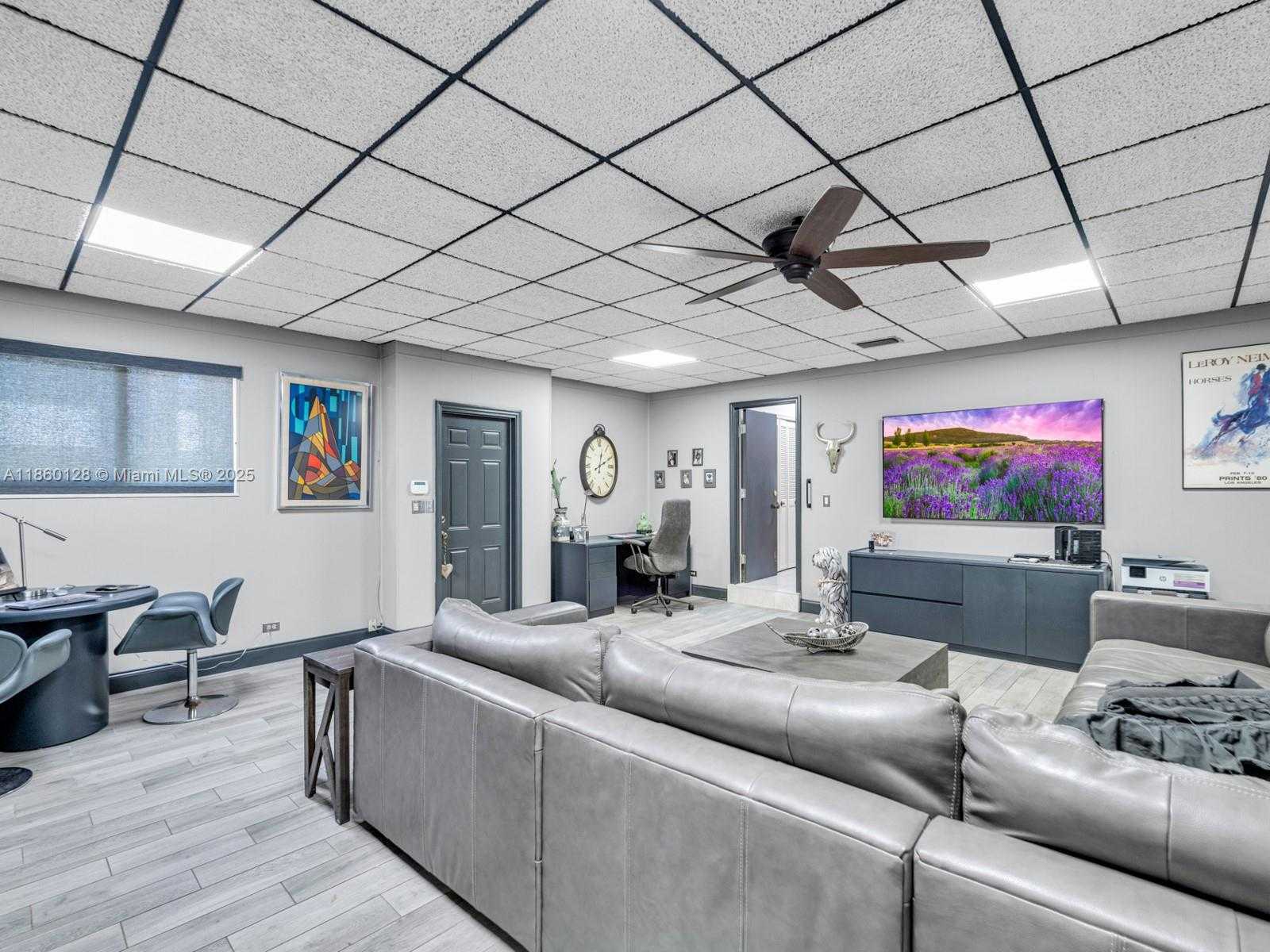 Small Image of 624 PALM DR, Hallandale Beach Number 42