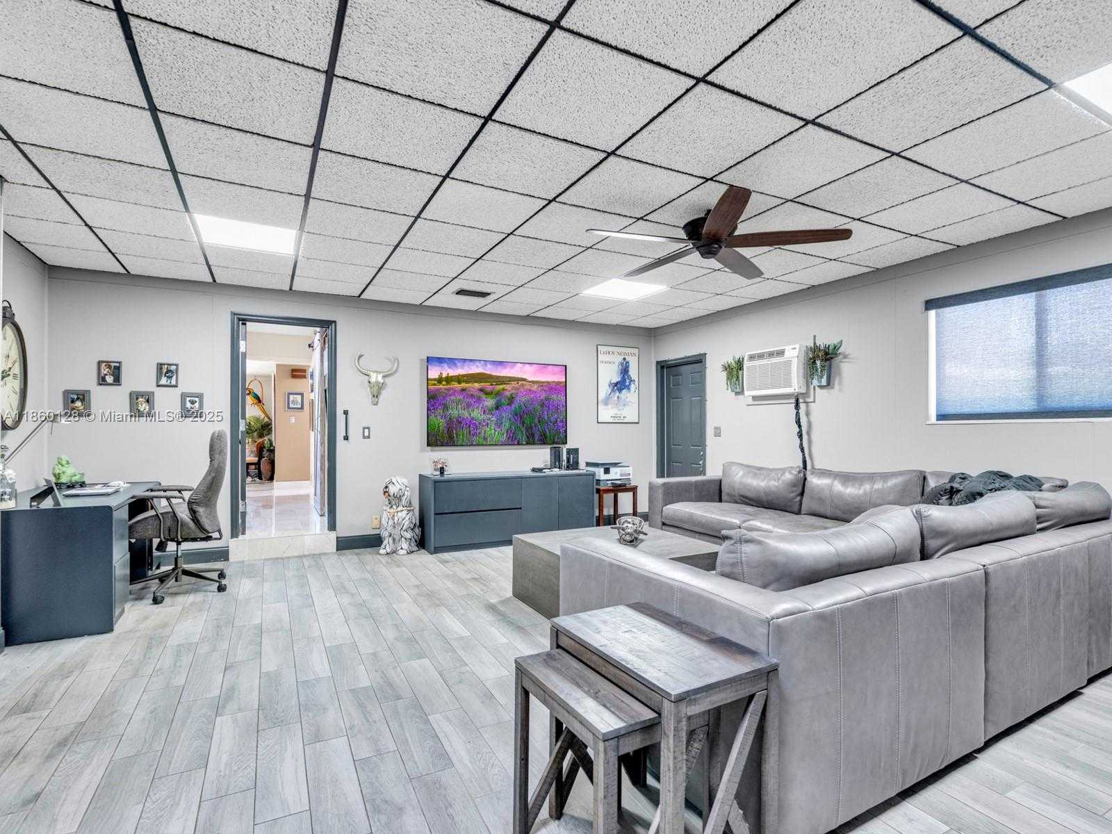 Small Image of 624 PALM DR, Hallandale Beach Number 43