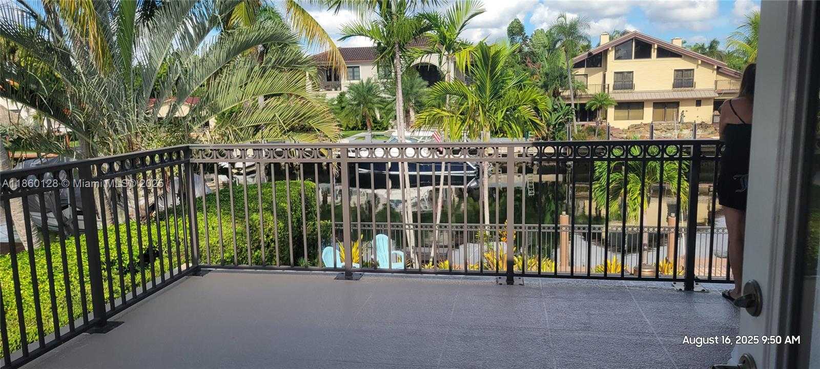 Small Image of 624 PALM DR, Hallandale Beach Number 5