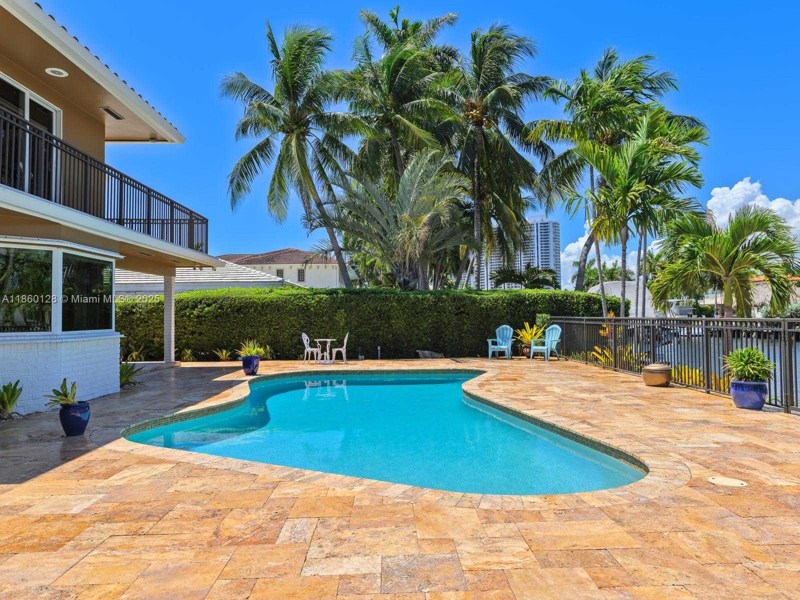 Small Image of 624 PALM DR, Hallandale Beach Number 54
