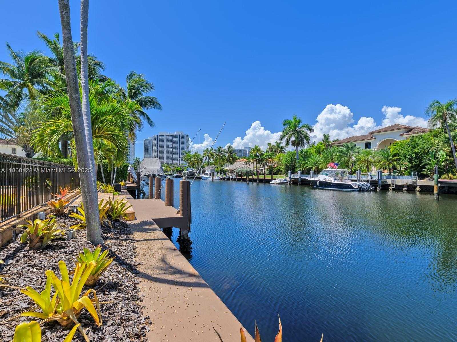 Small Image of 624 PALM DR, Hallandale Beach Number 58
