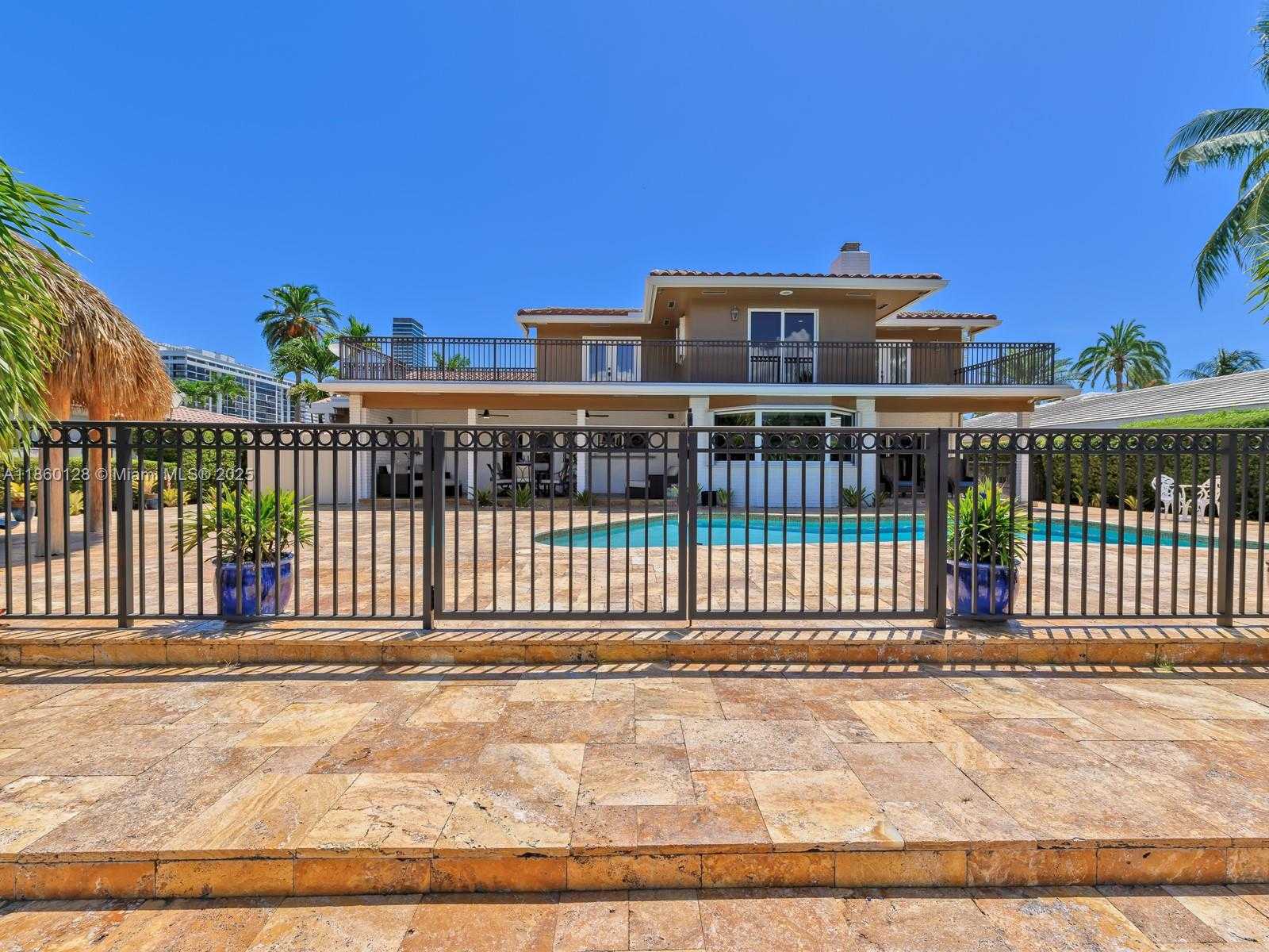 Small Image of 624 PALM DR, Hallandale Beach Number 59