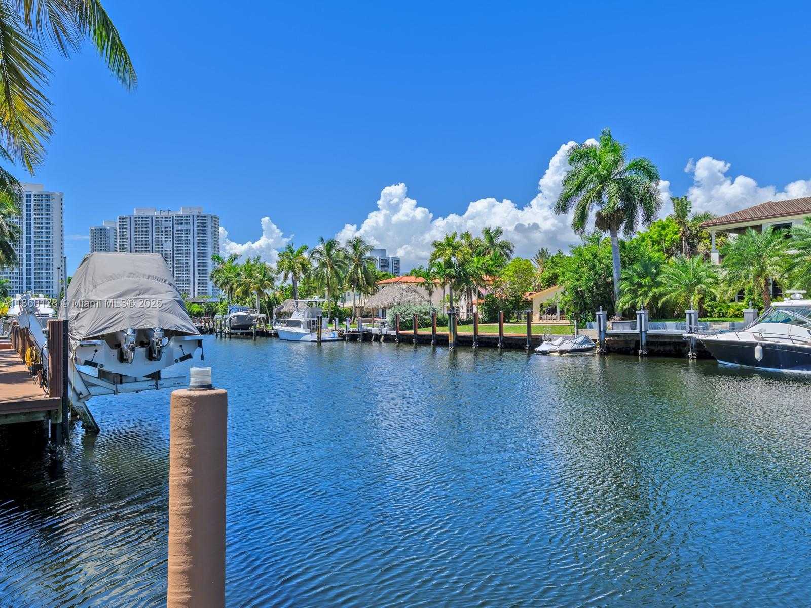 Small Image of 624 PALM DR, Hallandale Beach Number 61