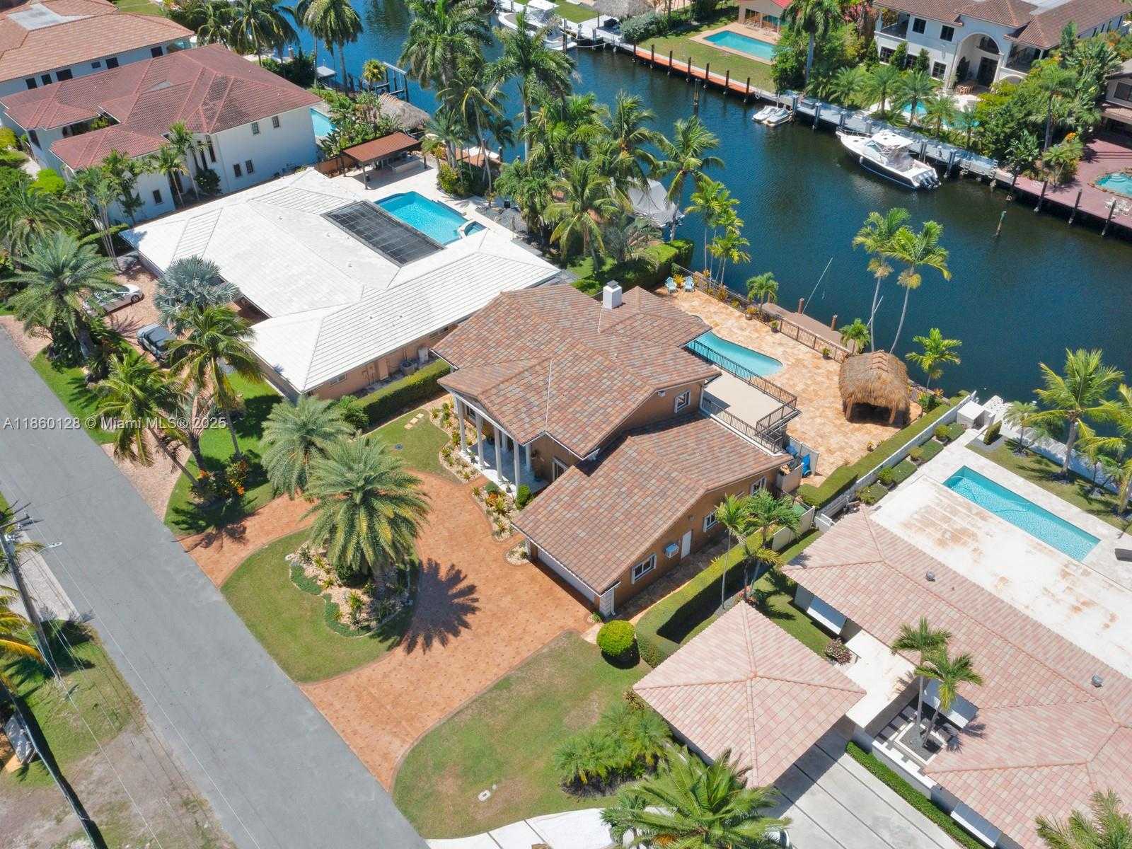 Small Image of 624 PALM DR, Hallandale Beach Number 69