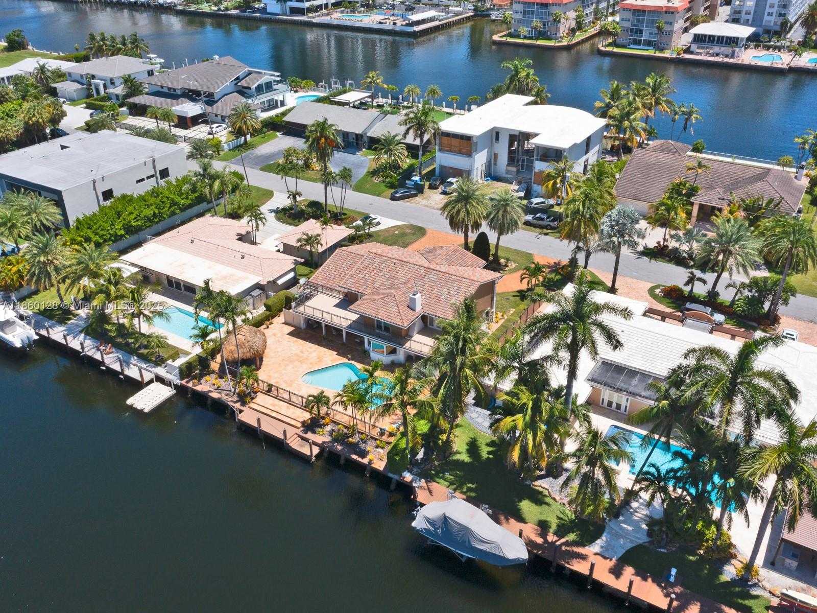 Small Image of 624 PALM DR, Hallandale Beach Number 72