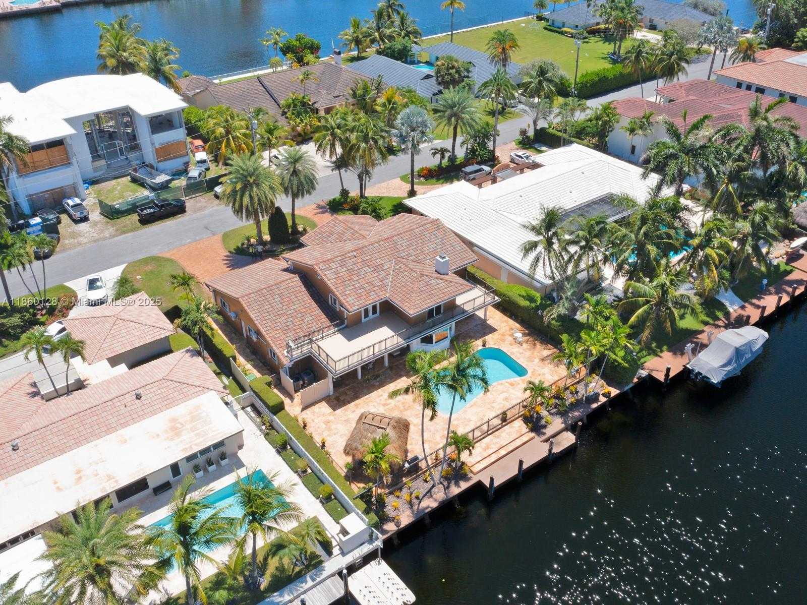 Small Image of 624 PALM DR, Hallandale Beach Number 73