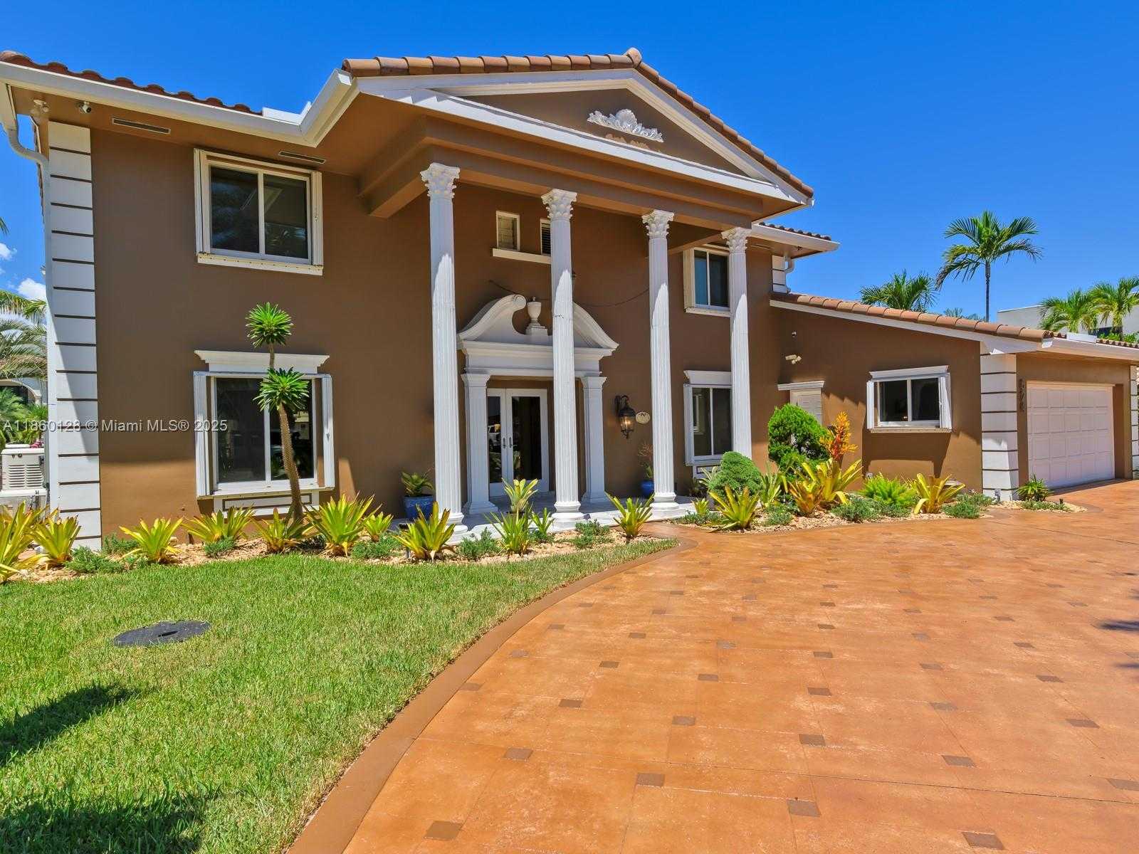 Small Image of 624 PALM DR, Hallandale Beach Number 8