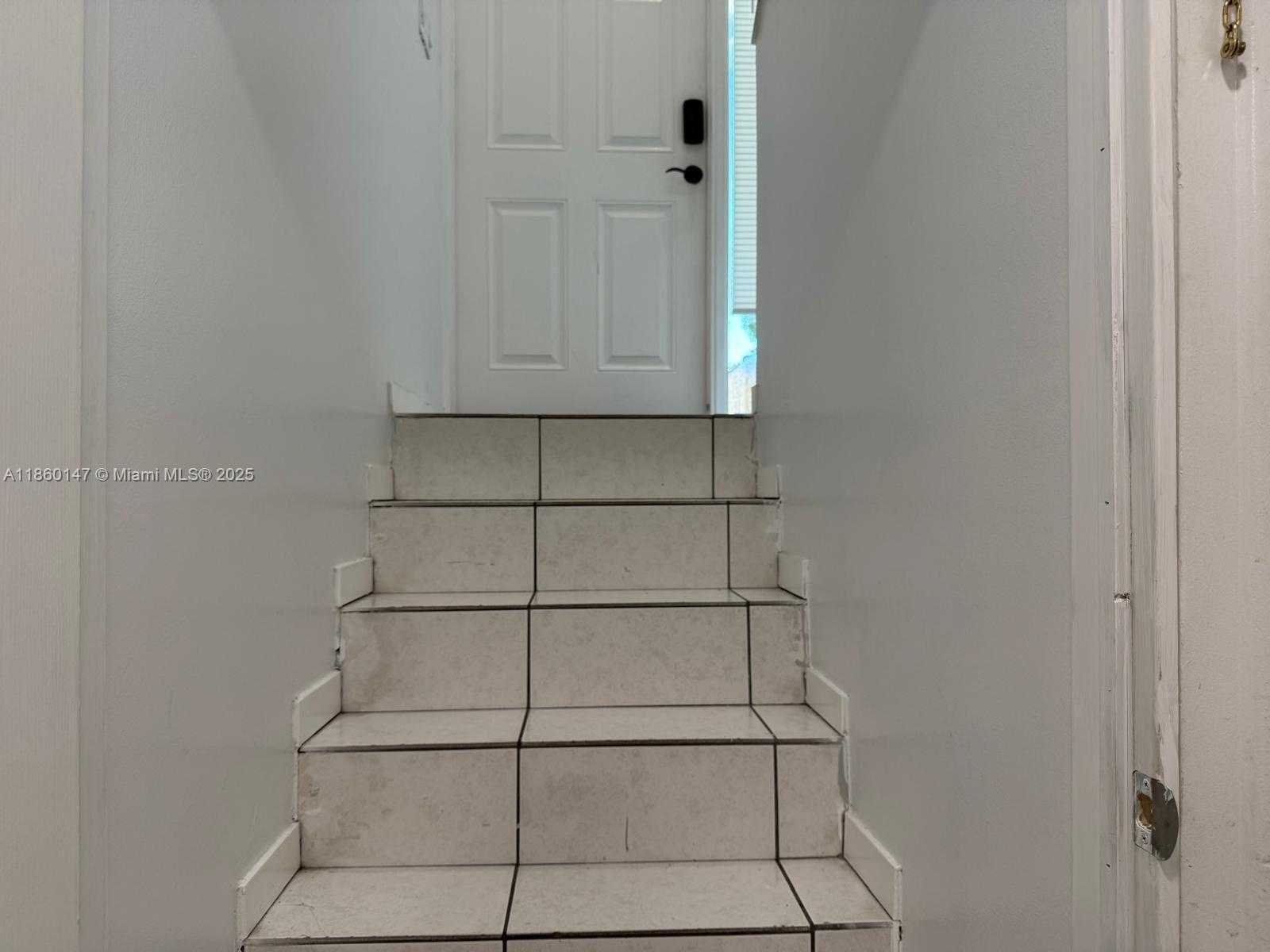 Small Image of 4018 DEL RíO WAY, Sunrise Number 14