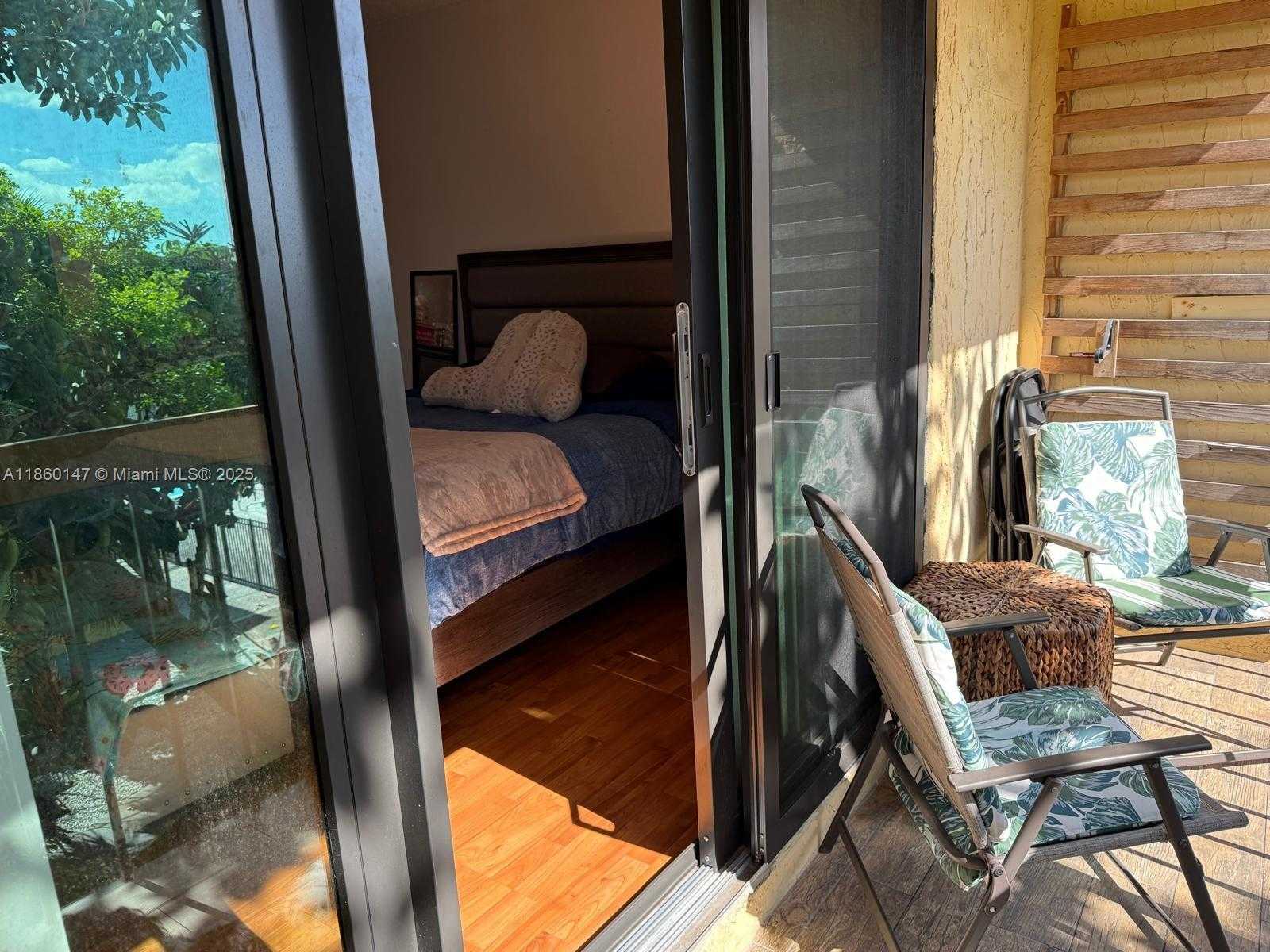 Small Image of 4018 DEL RíO WAY, Sunrise Number 17