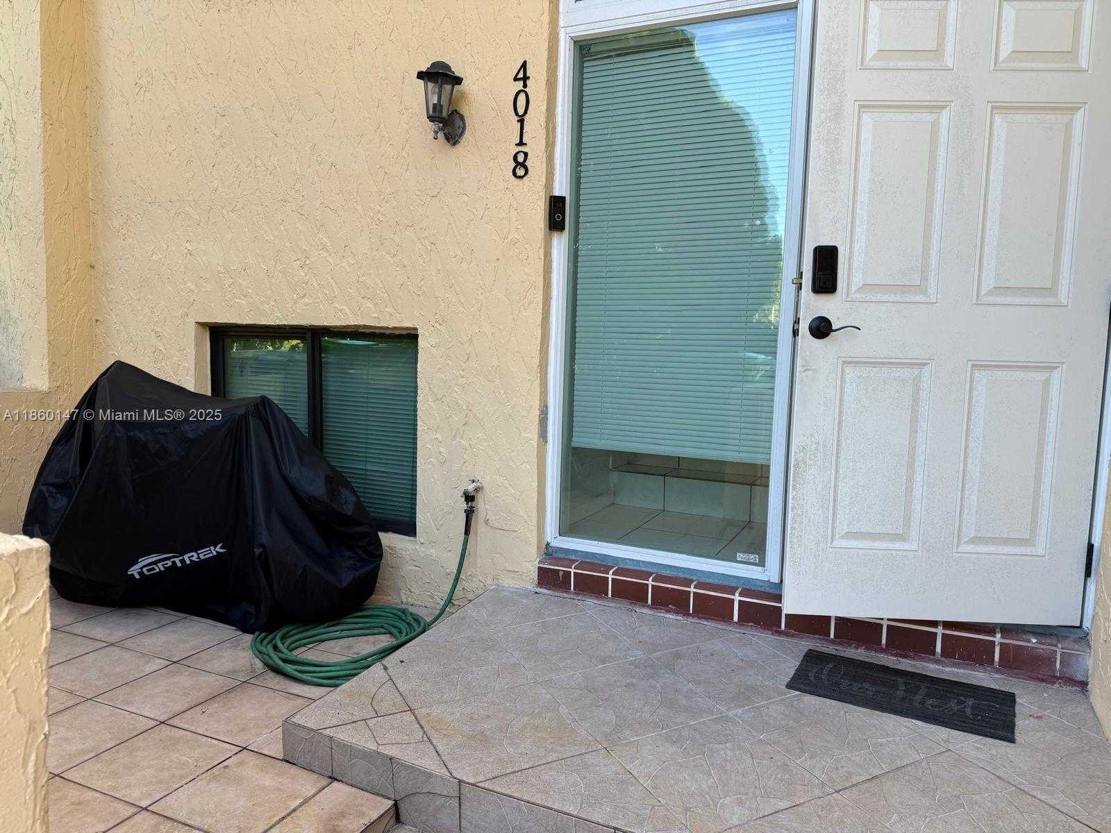 Small Image of 4018 DEL RíO WAY, Sunrise Number 18